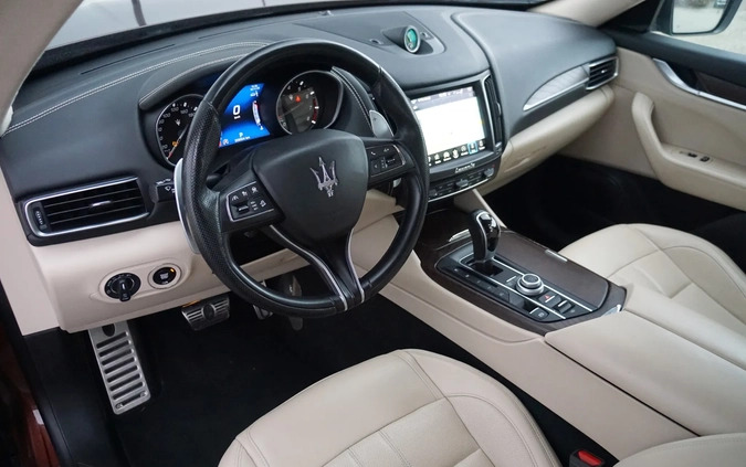 Maserati Levante cena 184900 przebieg: 209500, rok produkcji 2017 z Nowe małe 326